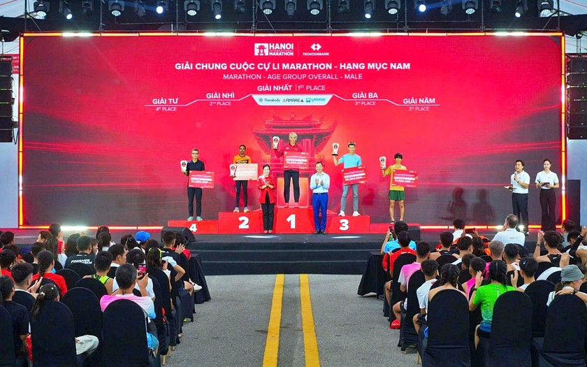 Hơn 14.500 vận động tham gia Giải Marathon Quốc tế Hà Nội Techcombank Mùa thứ 5 - Ảnh 1.