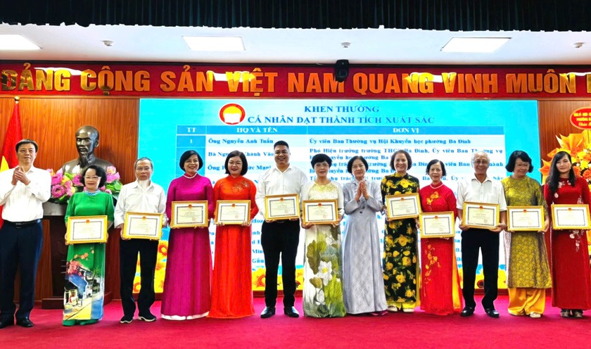 Ba Đ&igrave;nh (H&agrave; Nội) đẩy mạnh khuyến học, khuyến t&agrave;i, x&acirc;y dựng x&atilde; hội học tập - Ảnh 4.
