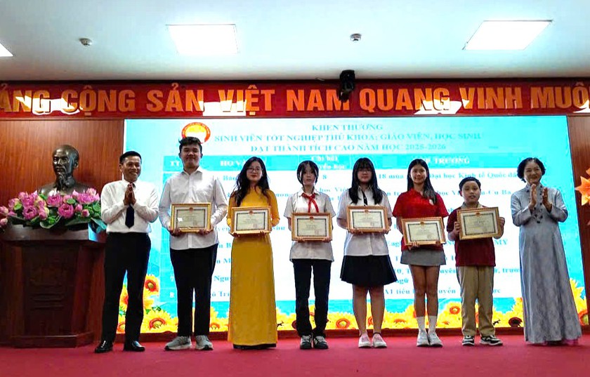 Ba Đ&igrave;nh (H&agrave; Nội) đẩy mạnh khuyến học, khuyến t&agrave;i, x&acirc;y dựng x&atilde; hội học tập - Ảnh 6.