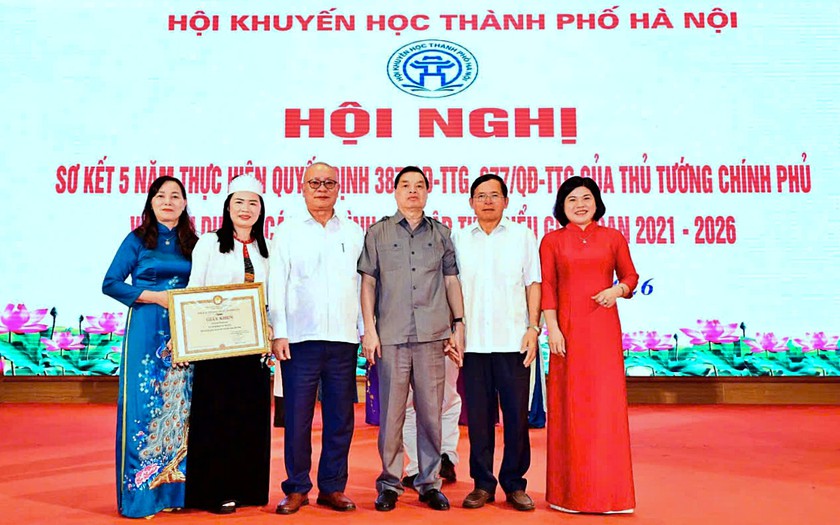 Chuyện về d&ograve;ng họ học tập ti&ecirc;u biểu dưới ch&acirc;n n&uacute;i Tản - Ảnh 1.