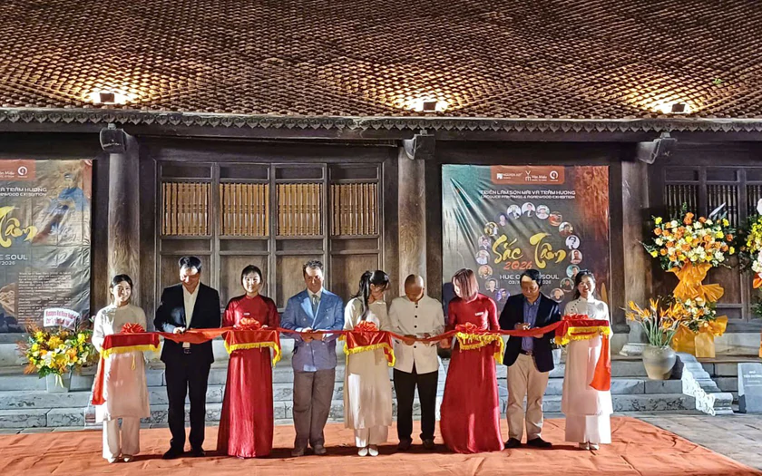 Sắc T&acirc;m - mỹ thuật sơn m&agrave;i đương đại, tinh hoa văn h&oacute;a trầm hương v&agrave; kh&ocirc;ng gian di sản - Ảnh 1.