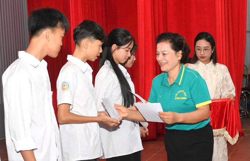 Tuy&ecirc;n Quang ph&aacute;t động Tuần lễ hưởng ứng học tập suốt đời v&agrave; Th&aacute;ng Khuyến học năm 2026 - Ảnh 3.