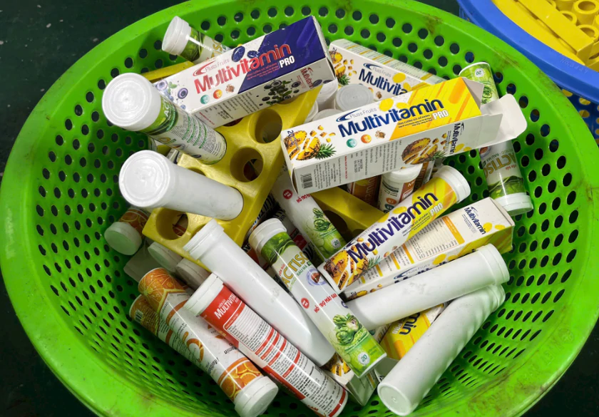 &ldquo;H&ocirc; biến&rdquo; lọ thực phẩm chức năng 10.000 l&ecirc;n 60.000 đồng- Ảnh 1.