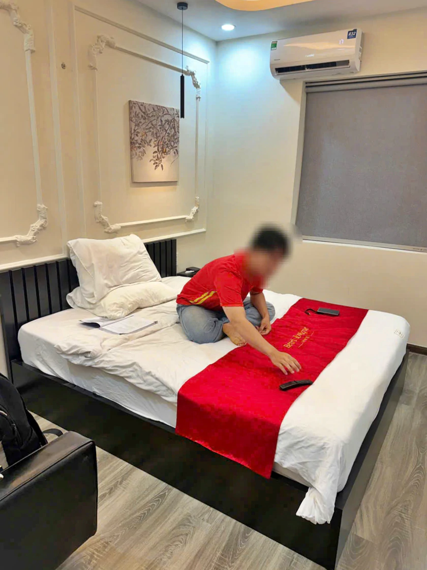 Thủ đoạn "bắt c&oacute;c online": Giả danh C&ocirc;ng an, c&ocirc; lập sinh vi&ecirc;n để chiếm đoạt tiền - Ảnh 2.