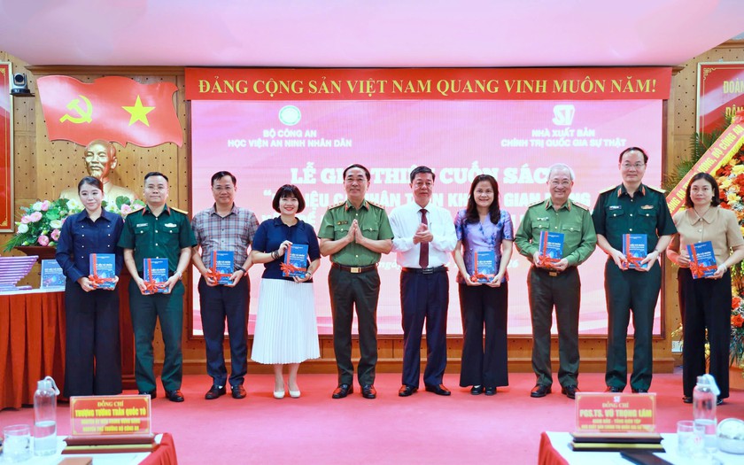 Dữ liệu c&aacute; nh&acirc;n tr&ecirc;n kh&ocirc;ng gian mạng - Những vấn đề đặt ra trong kỷ nguy&ecirc;n ph&aacute;t triển mới - Ảnh 2.