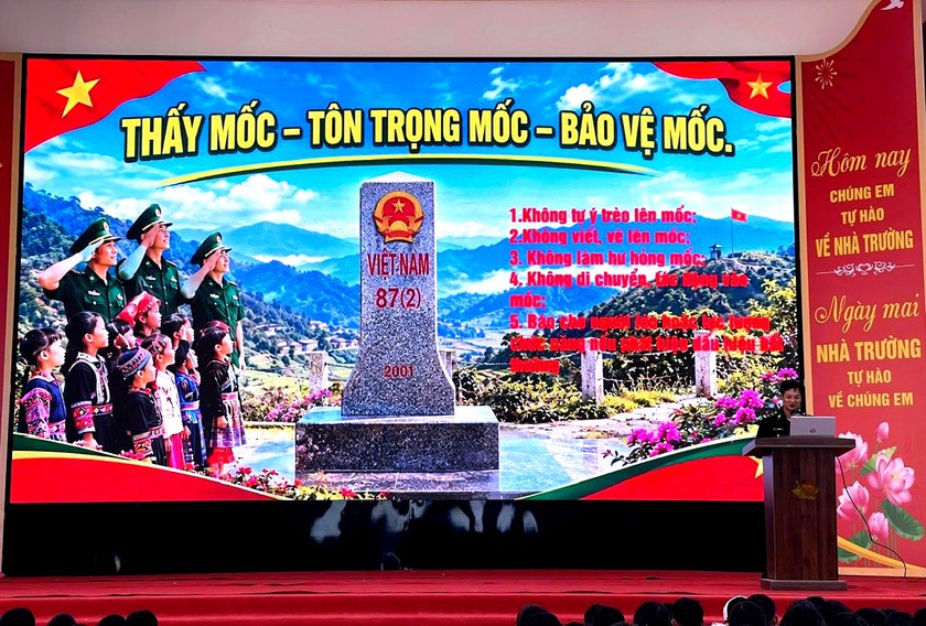 "Tiết học biên cương" giữa ngàn mây Y Tý - Ảnh 1.