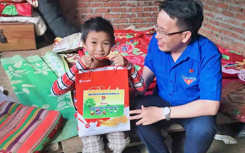 D&ograve;ng họ người M&ocirc;ng hiếu học ở v&ugrave;ng bi&ecirc;n giới xứ Thanh - Ảnh 2.