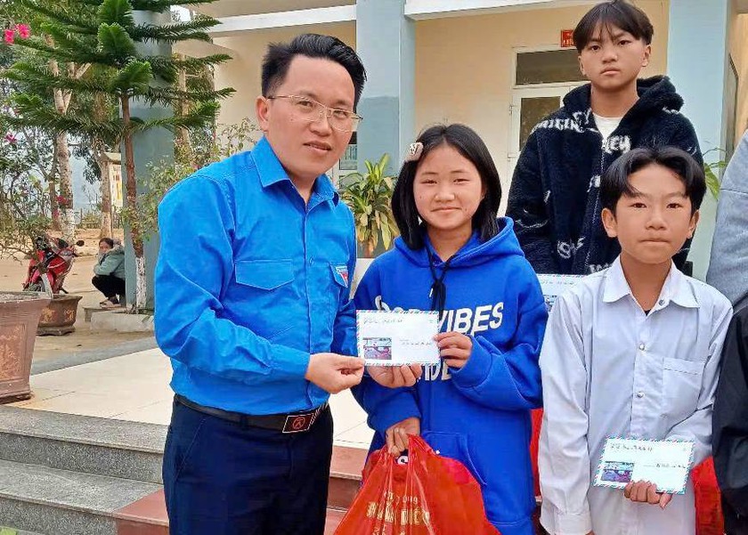 D&ograve;ng họ người M&ocirc;ng hiếu học ở v&ugrave;ng bi&ecirc;n giới xứ Thanh - Ảnh 1.