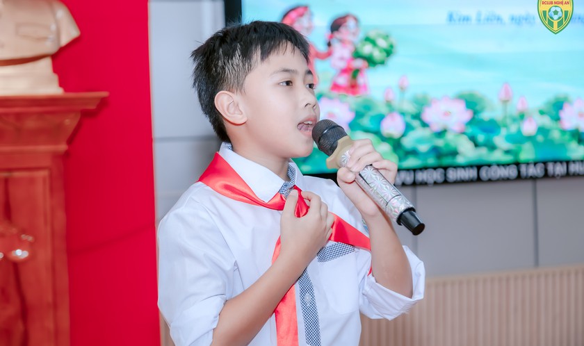 Ra mắt c&acirc;u lạc bộ d&acirc;n ca V&iacute;, Giặm tr&ecirc;n qu&ecirc; hương B&aacute;c Hồ - Ảnh 8.