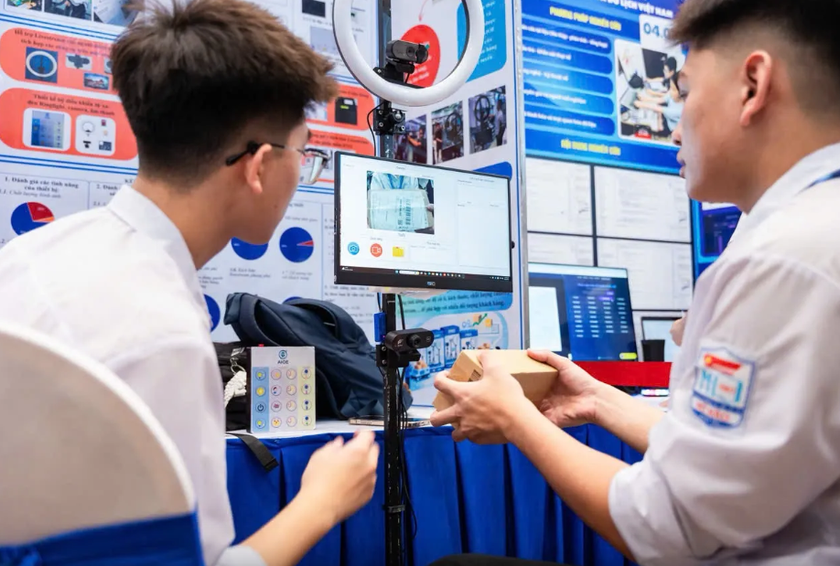 Học sinh làm giả hồ sơ nghiên cứu khoa học kỹ thuật có thể bị hủy kết quả và cấm thi từ 1-2 năm - Ảnh 1.