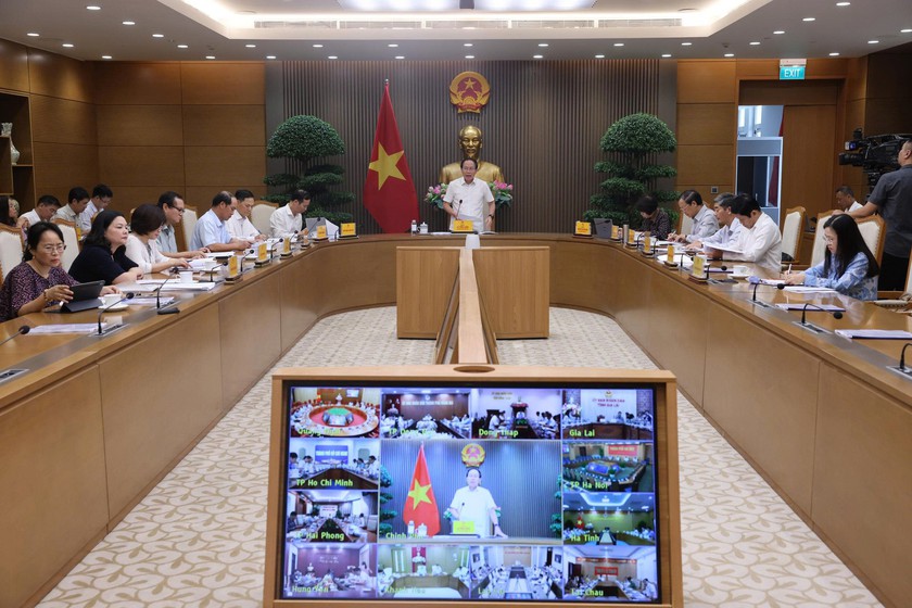 Cả nước giảm gần 19.000 trường học, hơn 28.000 c&aacute;n bộ quản l&yacute; chuyển sang giảng dạy - Ảnh 1.