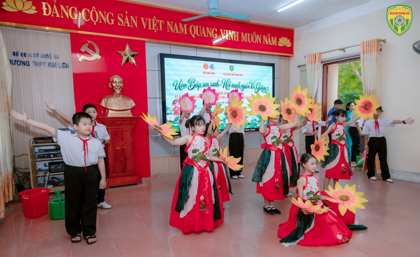 Ra mắt c&acirc;u lạc bộ d&acirc;n ca V&iacute;, Giặm tr&ecirc;n qu&ecirc; hương B&aacute;c Hồ - Ảnh 14.