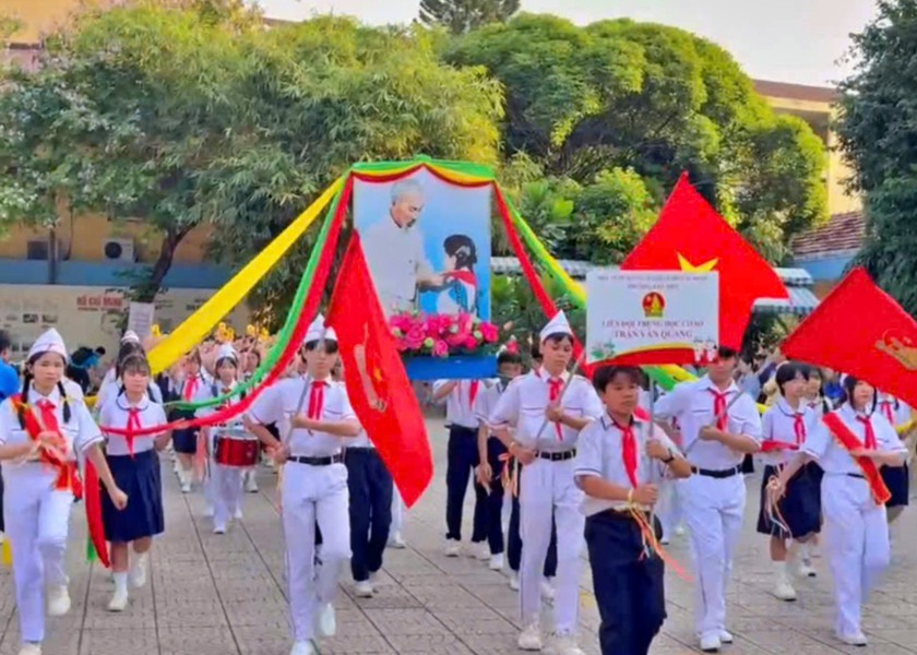 Trường Trung học cơ sở Trần Văn Quang đạt th&agrave;nh t&iacute;ch cao tại Hội thi Nghi thức Đội - Ảnh 1.