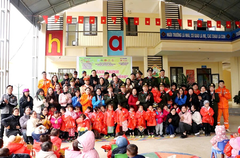 Điện lực L&agrave;o Cai vững bước v&agrave;o năm mới - Ảnh 8.