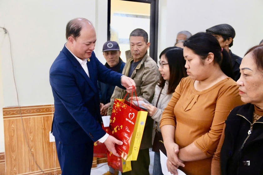 Gần 34 tỷ đồng qu&agrave; 'Tết nh&acirc;n &aacute;i' đến tay hơn 56.000 người d&acirc;n Hải Ph&ograve;ng - Ảnh 2.