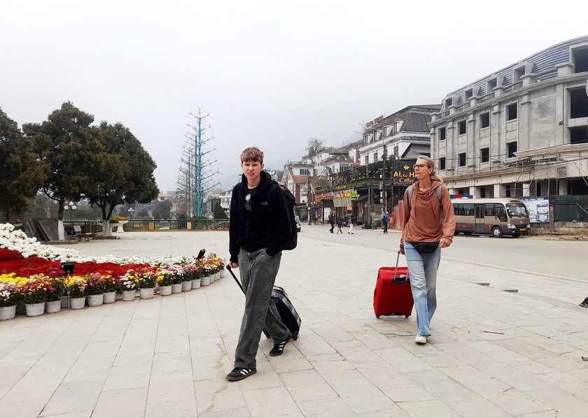 Sa Pa “cháy phòng” nghỉ từ mùng 2 Tết - Ảnh 3.