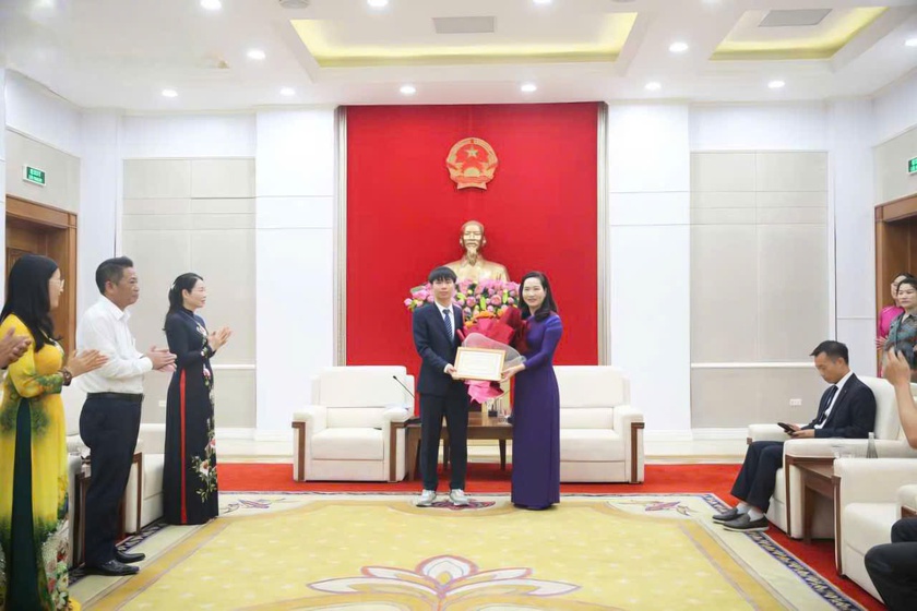 Gi&aacute;o dục Quảng Ninh, ch&iacute;nh s&aacute;ch đ&uacute;ng cho quả ngọt - Ảnh 2.