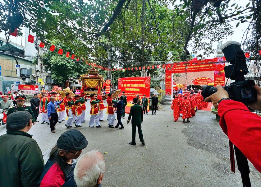 Lễ hội Vật truyền thống đ&igrave;nh Mai Động xu&acirc;n B&iacute;nh Ngọ 2026 - Ảnh 3.
