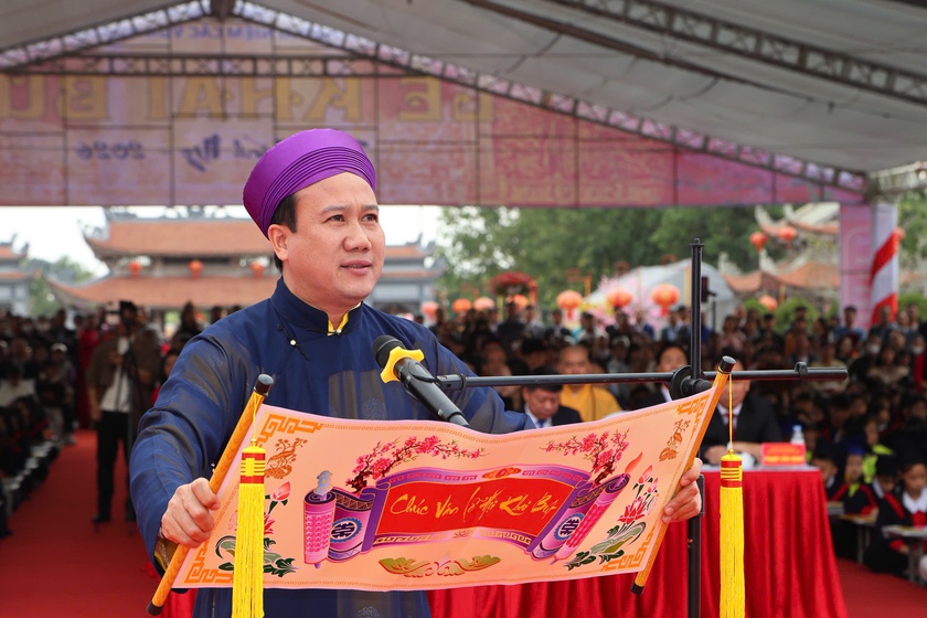 Độc đ&aacute;o Lễ hội Khai b&uacute;t Xu&acirc;n B&iacute;nh Ngọ 2026 tại  Khu tưởng niệm c&aacute;c Vua nh&agrave; Mạc (Hải Ph&ograve;ng) - Ảnh 3.
