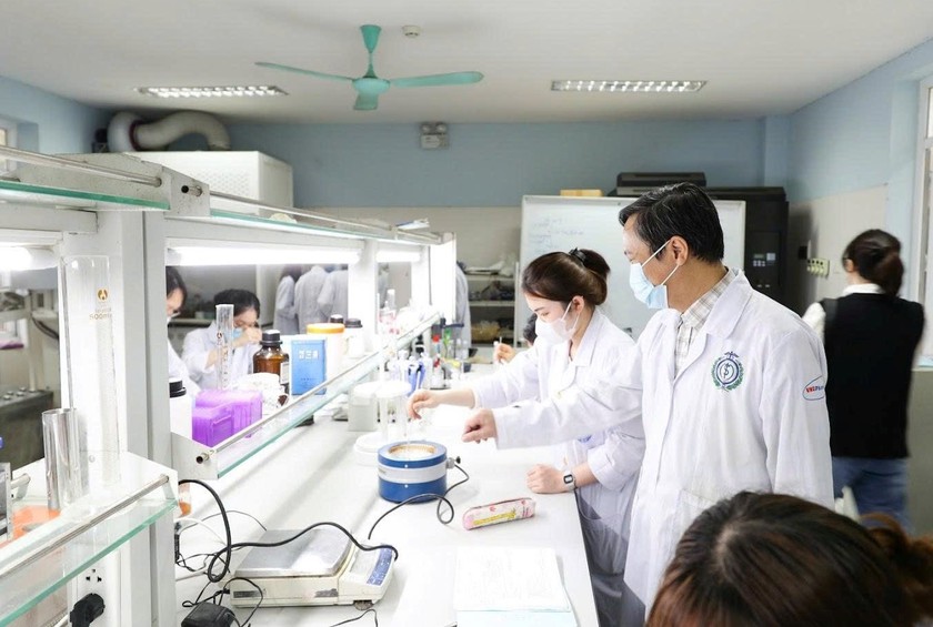 Dự thảo chính sách: Hà Nội đào tạo 1.000 tiến sĩ giai đoạn 2026-2030 - Ảnh 1.