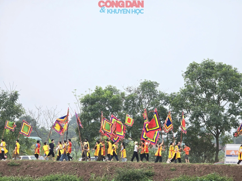 Sau 19 năm, một lễ hội d&acirc;n gian được kh&ocirc;i phục lại ở Ph&uacute; Thọ: Sức sống mới từ sự trao truyền thế hệ - Ảnh 11.