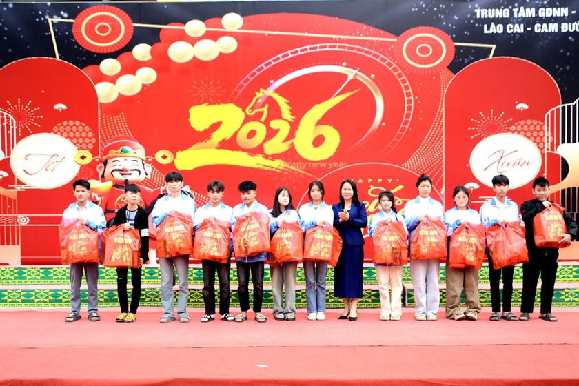 &ldquo;Xu&acirc;n y&ecirc;u thương - Tết sum vầy&rdquo; ở Trung t&acirc;m gi&aacute;o dục nghề nghiệp -  Gi&aacute;o dục thường xuy&ecirc;n L&agrave;o Cai - Cam Đường - Ảnh 7.