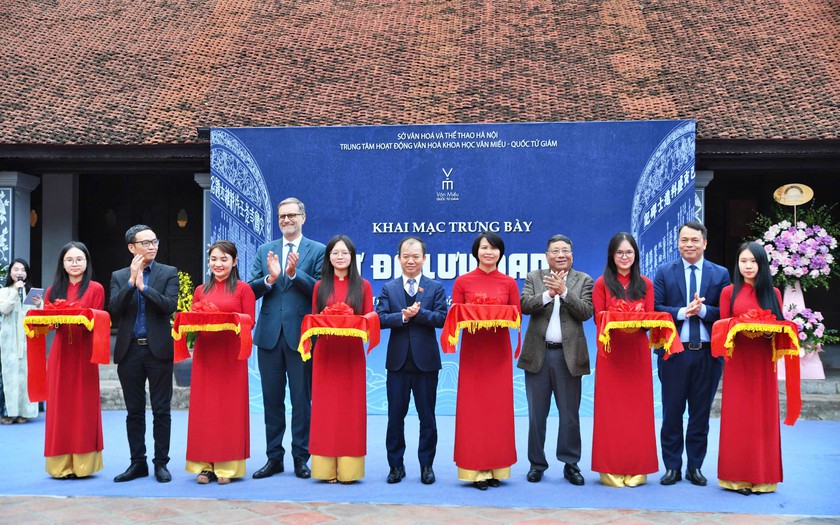 Văn Miếu - Quốc Tử Gi&aacute;m trưng b&agrave;y "Sử đ&aacute; lưu danh" - Ảnh 1.