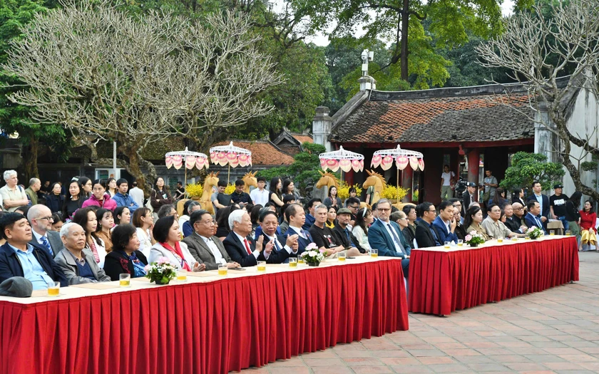 Văn Miếu - Quốc Tử Gi&aacute;m trưng b&agrave;y "Sử đ&aacute; lưu danh" - Ảnh 8.