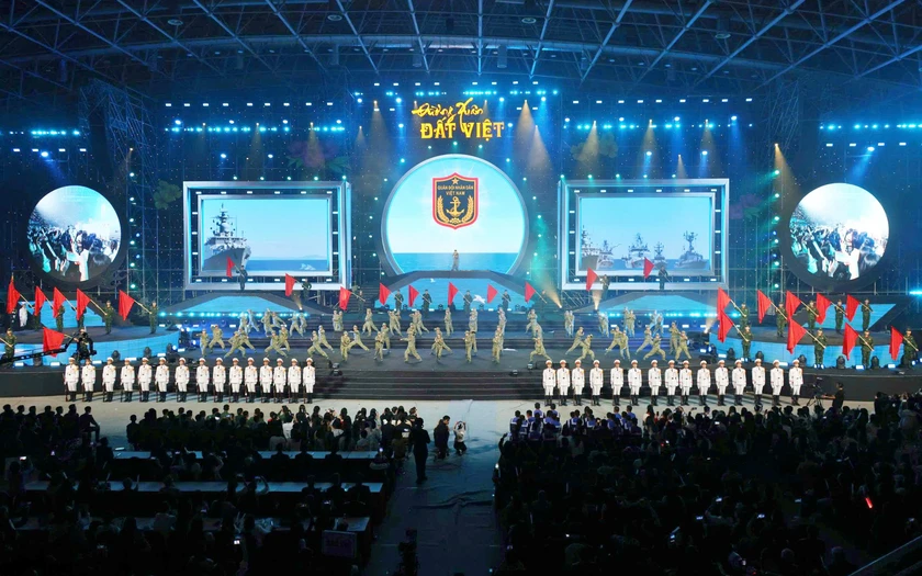 "Đường Xu&acirc;n đất Việt 2026 - Hội tụ" t&aacute;i hiện h&agrave;nh tr&igrave;nh ph&aacute;t triển của đất nước v&agrave; Qu&acirc;n đội Nh&acirc;n d&acirc;n Việt Nam - Ảnh 2.