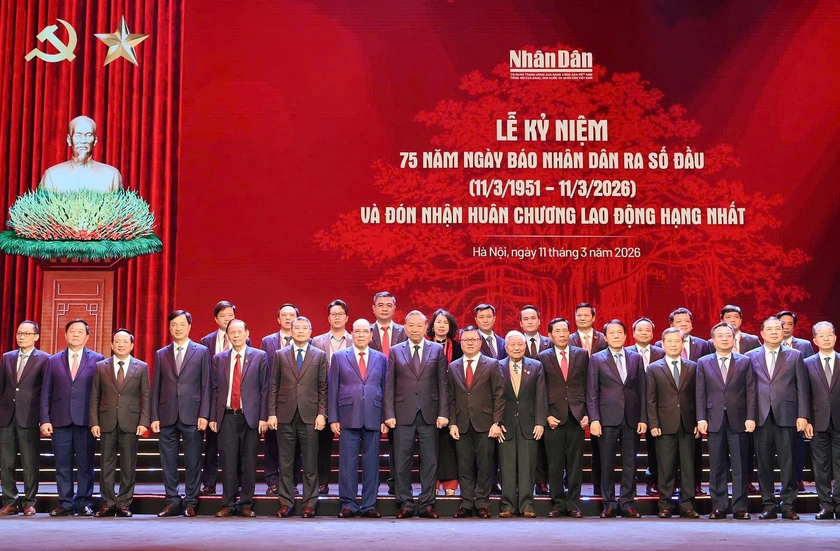 B&aacute;o Nh&acirc;n D&acirc;n đ&oacute;n nhận Hu&acirc;n chương Lao động hạng Nhất, kỷ niệm 75 năm Ng&agrave;y ra số đầu - Ảnh 5.