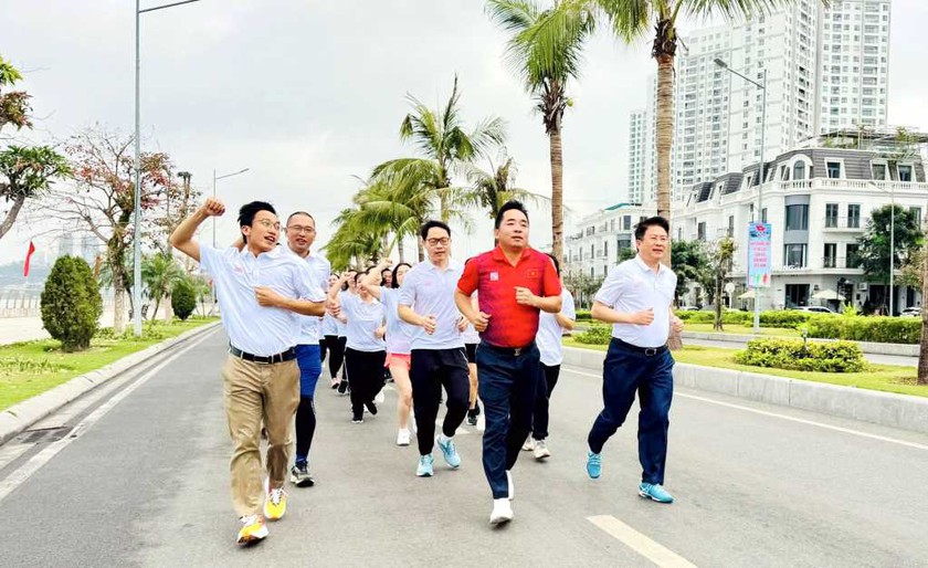 Quảng Ninh, khoảng 5.800 vận động vi&ecirc;n tham gia "Ng&agrave;y chạy Olympic ..." - Ảnh 1.