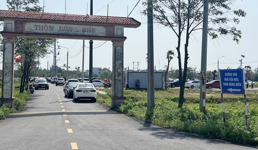 &Ocirc; t&ocirc; xếp h&agrave;ng d&agrave;i mua đất dự &aacute;n ở H&agrave; Tĩnh - Ảnh 1.