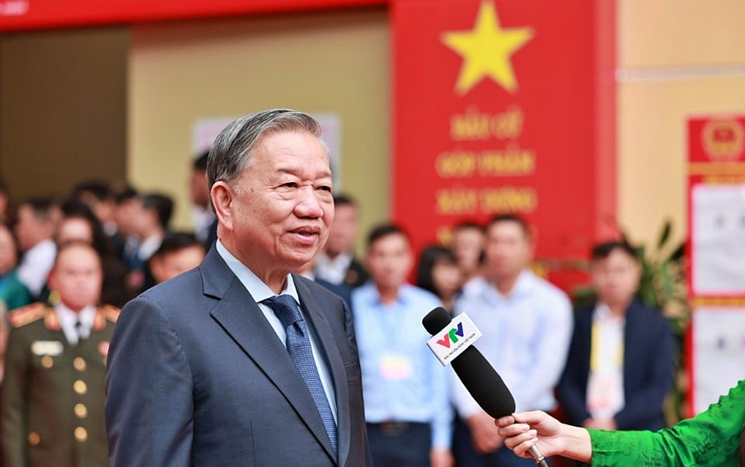 Ng&agrave;y hội non s&ocirc;ng v&agrave; trọng tr&aacute;ch trước Nh&acirc;n d&acirc;n - Ảnh 1.