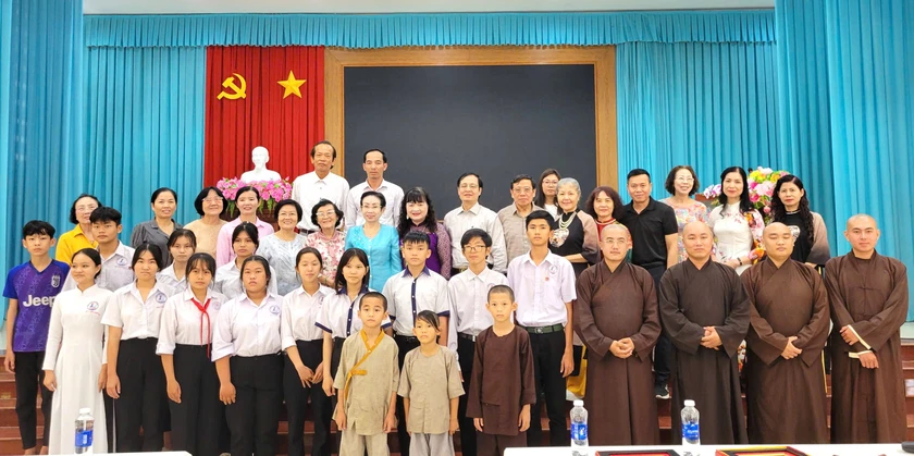 Khuyến học H&agrave; Nội v&agrave; Đồng Th&aacute;p gắn kết, trao đổi kinh nghiệm x&acirc;y dựng x&atilde; hội học tập - Ảnh 4.