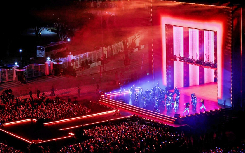 Du lịch âm nhạc được "hâm nóng" với màn trở lại ấn tượng của "những hoàng tử K-pop" BTS - Ảnh 3.