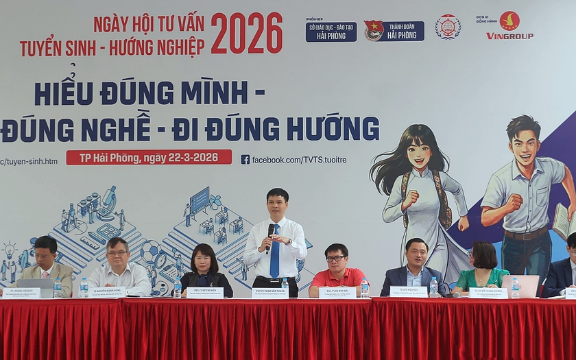 Ng&agrave;y hội tư vấn tuyển sinh tại Hải Ph&ograve;ng thu h&uacute;t gần 12.000 học sinh tham dự - Ảnh 1.