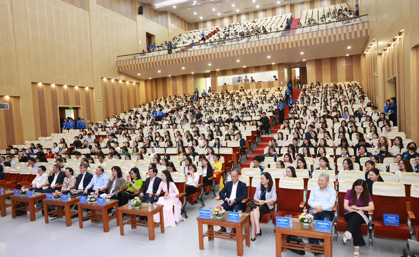 UNESCO th&uacute;c đẩy gi&aacute;o dục STEAM cho nữ sinh Việt Nam - Ảnh 3.