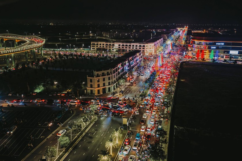 5 năm kh&ocirc;ng lo l&atilde;i suất, vững t&acirc;m an cư giữa t&acirc;m điểm lưu chuyển của Vinhomes Royal Island - Ảnh 1.