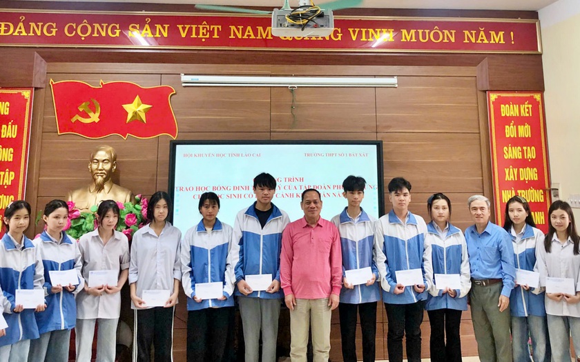 Hội Khuyến học L&agrave;o Cai trao học bổng Đinh Thiện L&yacute; cho học sinh c&oacute; ho&agrave;n cảnh kh&oacute; khăn - Ảnh 3.