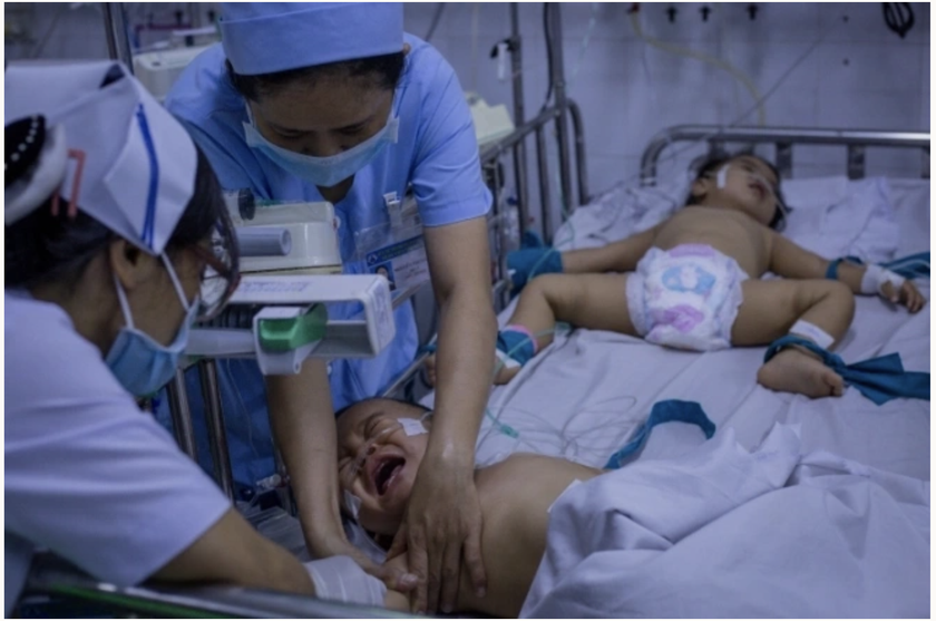 Cha mẹ đặc biệt chú ý: Chủng virus tay chân miệng có thể gây tử vong trong 48 giờ - Ảnh 1.