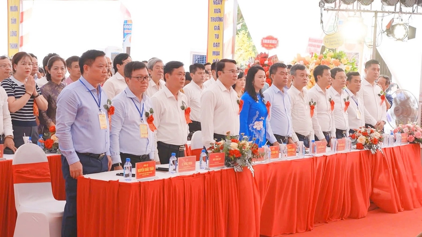 Đặt đ&aacute; x&acirc;y dựng ch&ugrave;a Da, x&acirc;y nh&agrave; tưởng niệm 543 liệt sĩ l&agrave; nh&agrave; b&aacute;o - Ảnh 1.