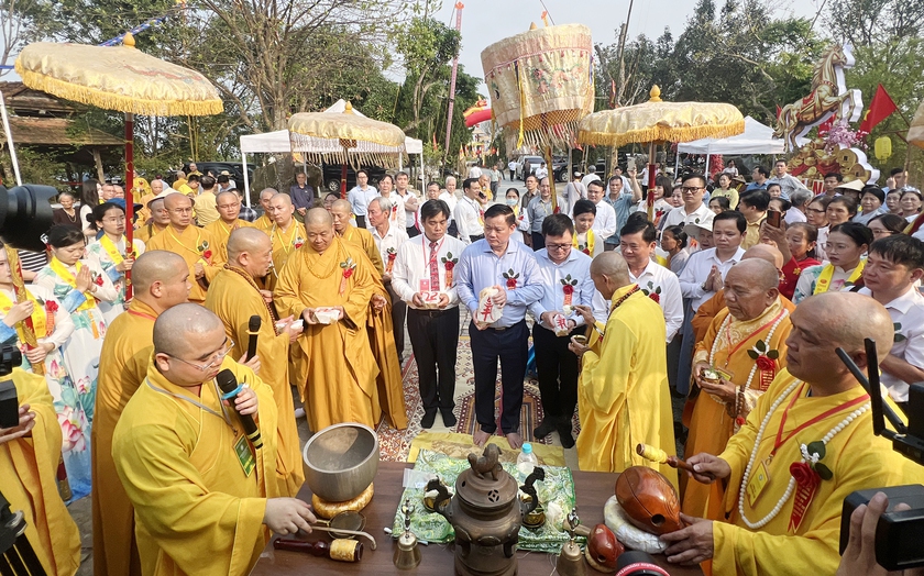 Đặt đ&aacute; x&acirc;y dựng ch&ugrave;a Da, x&acirc;y nh&agrave; tưởng niệm 543 liệt sĩ l&agrave; nh&agrave; b&aacute;o - Ảnh 12.