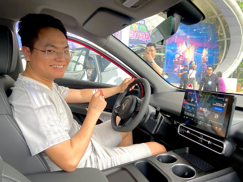 Rộng rãi, tiện nghi, lái sướng hơn xe xăng: VinFast VF MPV 7 ghi điểm tuyệt đối trong mắt khách hàng Việt - Ảnh 2.