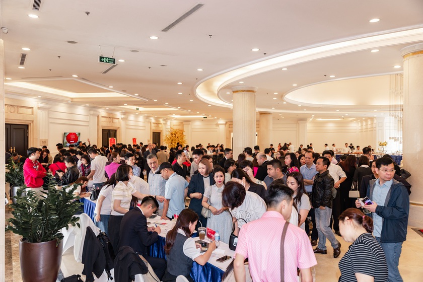 Về quê ăn Tết, Việt kiều Hải Phòng “chốt” liền 2 căn Vinhomes Golden City trong một ngày - Ảnh 4.