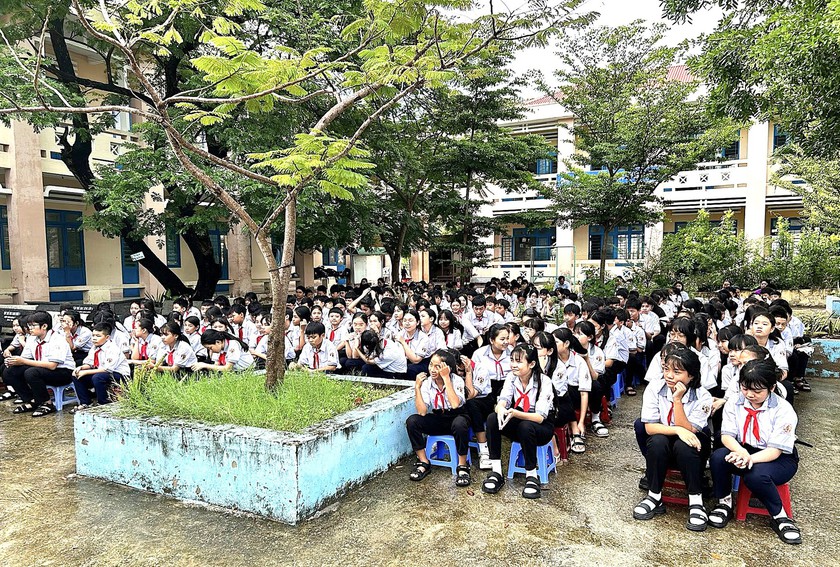 Biến tướng trong bạo lực học đường - những tổn thương kh&ocirc;ng chỉ dừng lại ở th&acirc;n thể - Ảnh 1.