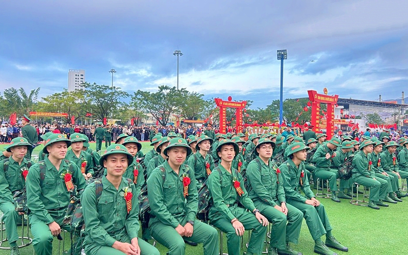 Hơn 2.300 thanh niên ưu tú Quảng Ninh nhập ngũ - Ảnh 1.