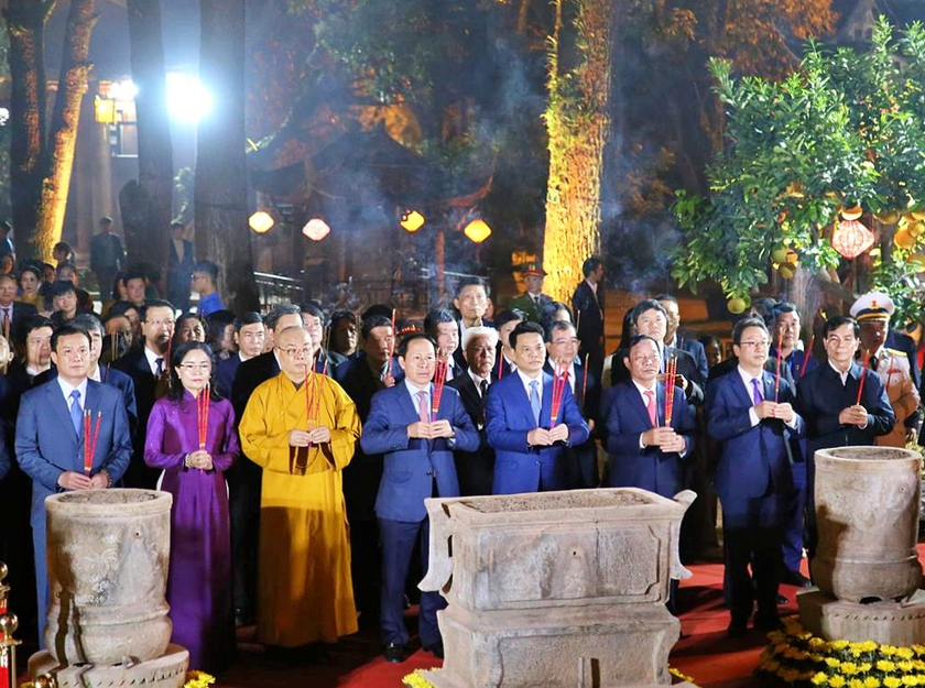 Hải Ph&ograve;ng Khai hội m&ugrave;a Xu&acirc;n C&ocirc;n Sơn - Kiếp Bạc, tưởng niệm ng&agrave;y vi&ecirc;n tịch của Đệ Tam Tổ Tr&uacute;c L&acirc;m - Ảnh 1.