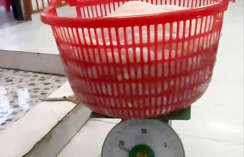 Trường mầm non học ph&iacute; đắt đỏ l&ecirc;n tiếng khi bị kiểm tra, phụ huynh tố bớt x&eacute;t khẩu phần ăn - Ảnh 7.