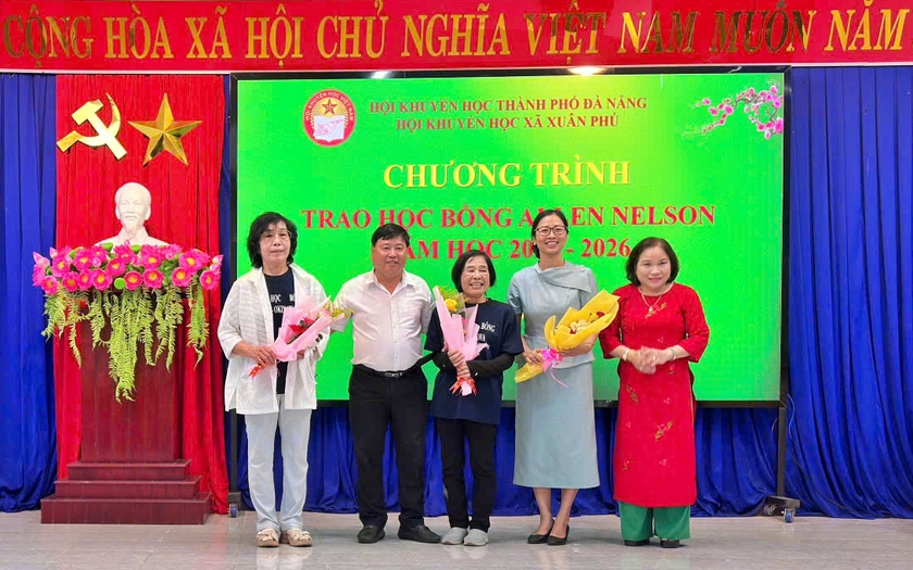 Hội Khuyến học th&agrave;nh phố Đ&agrave; Nẵng trao 100 suất học bổng Allen Nelson tại x&atilde; Xu&acirc;n Ph&uacute; v&agrave; phường Hương Tr&agrave; - Ảnh 7.