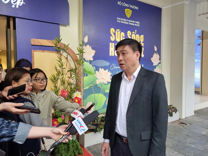 Khai mạc Kh&ocirc;ng gian trưng b&agrave;y "Sức sống h&agrave;ng Việt" lần thứ 2 - Ảnh 2.